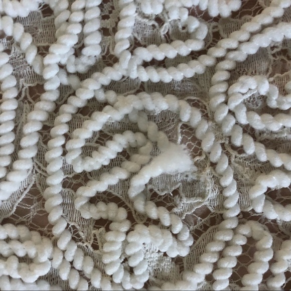 Little white dress - Picture 3 of 5